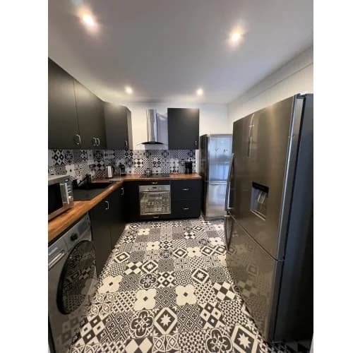 Rénovation cuisine carrelage et meubles